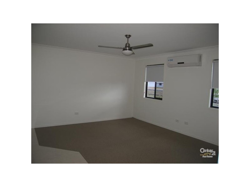 2 Easton Street, Emerald QLD 4720