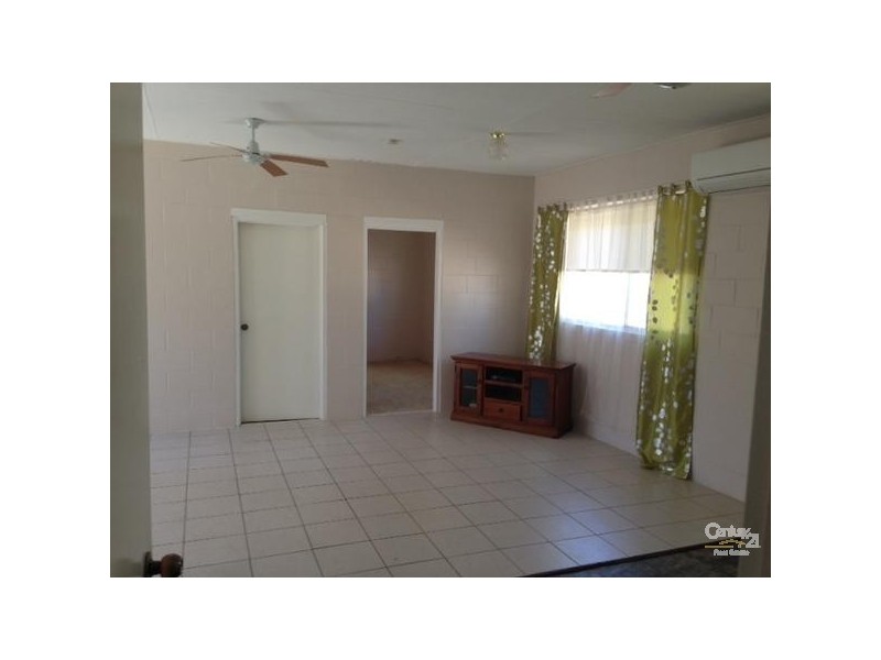 7 Baker Road, Sapphire QLD 4702