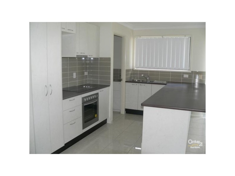 13 Desgrand Street, Emerald QLD 4720