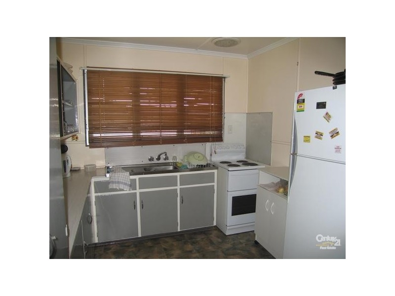 17 Talbot Street, Blackwater QLD 4717