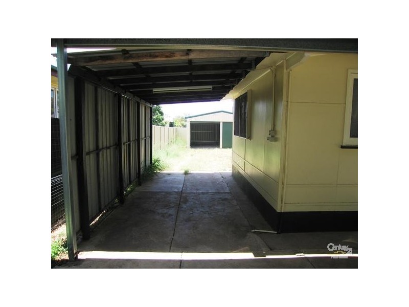 17 Talbot Street, Blackwater QLD 4717