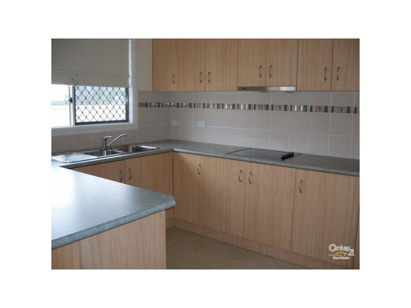 95 b Bauman, Blackwater QLD 4717