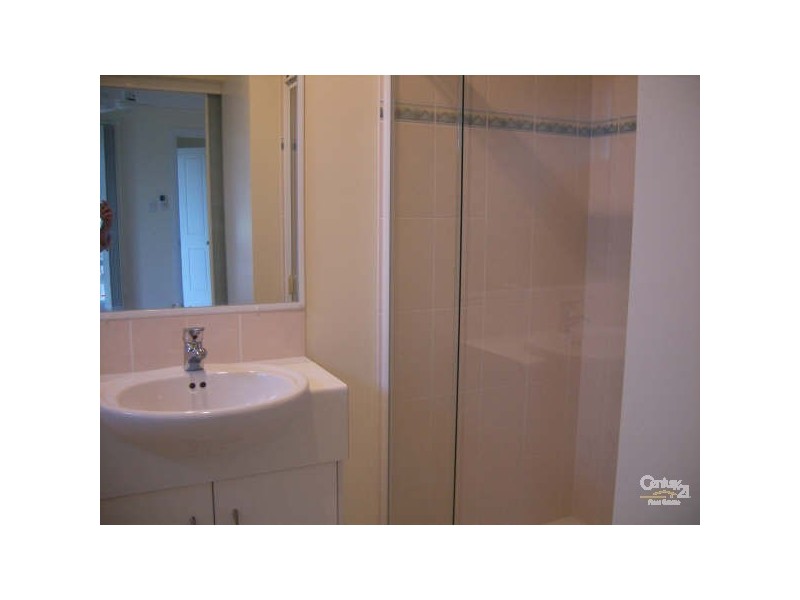 95 b Bauman, Blackwater QLD 4717