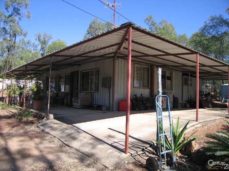 16 Rosewood Road, Sapphire QLD 4702