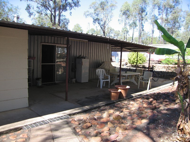 16 Rosewood Road, Sapphire QLD 4702