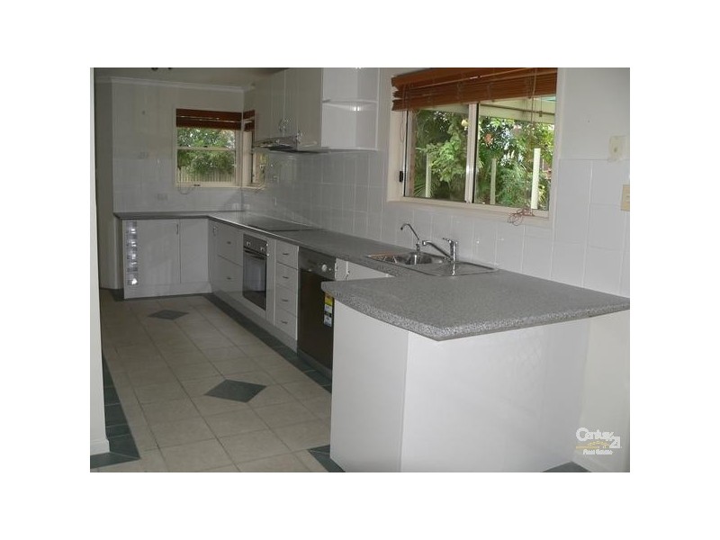 106 Gray Street, Emerald QLD 4720