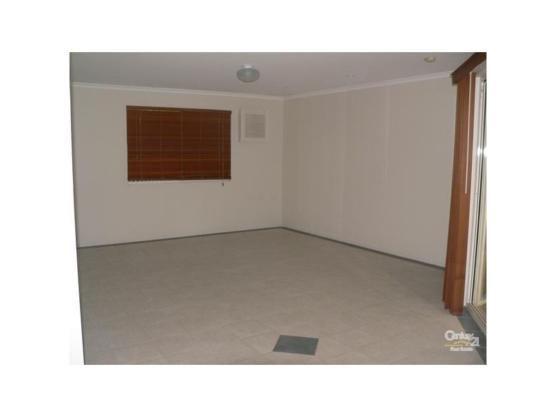 106 Gray Street, Emerald QLD 4720