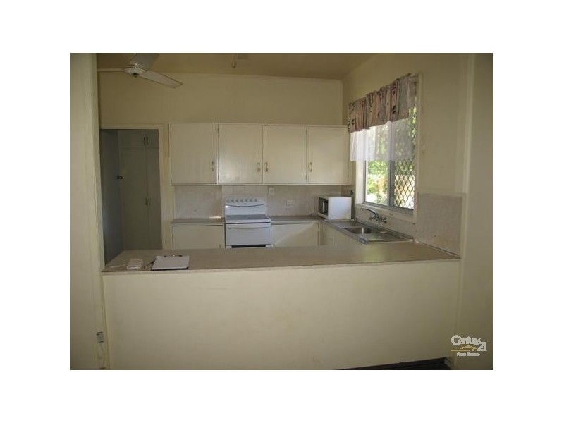 31 Evans Street, Blackwater QLD 4717