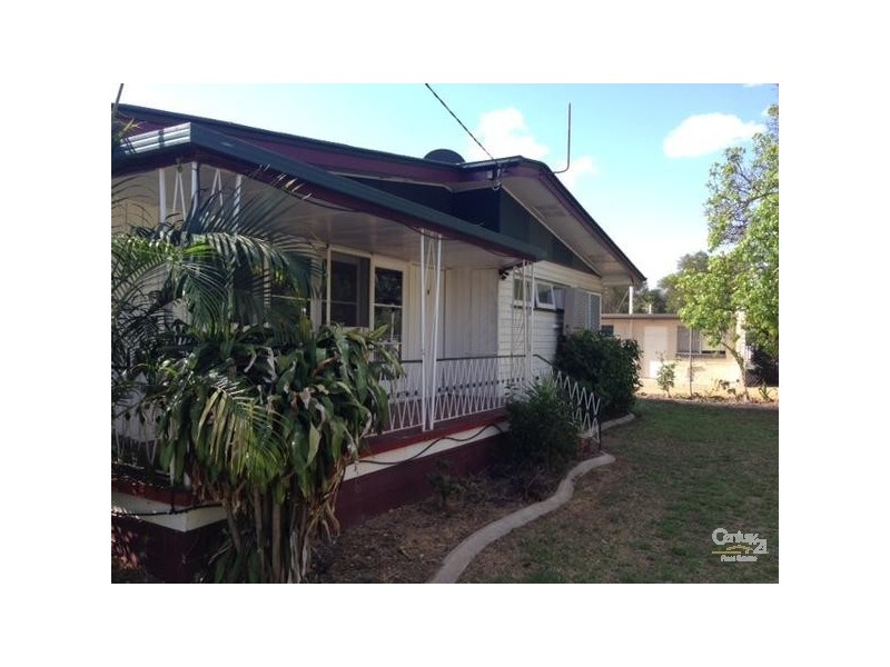 95 Esmond Street, Emerald QLD 4720