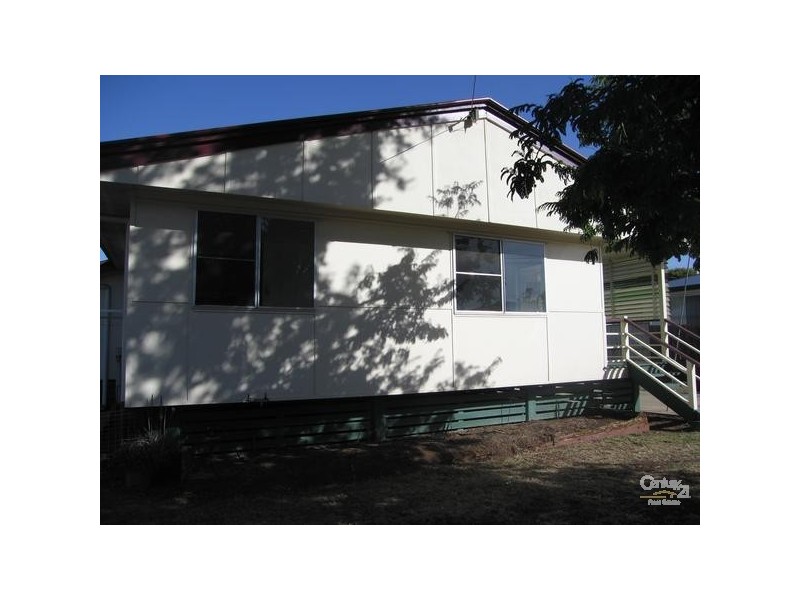 33 Wattle street, Blackwater QLD 4717