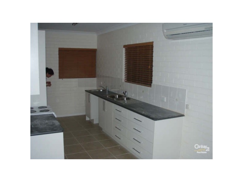 4/5 Gibson Grove, Emerald QLD 4720