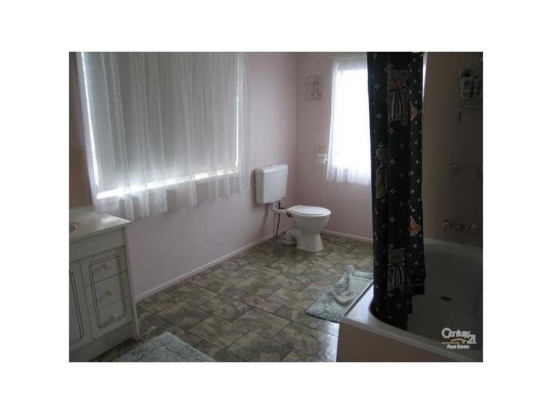 12 Gordon Street, Alpha QLD 4724