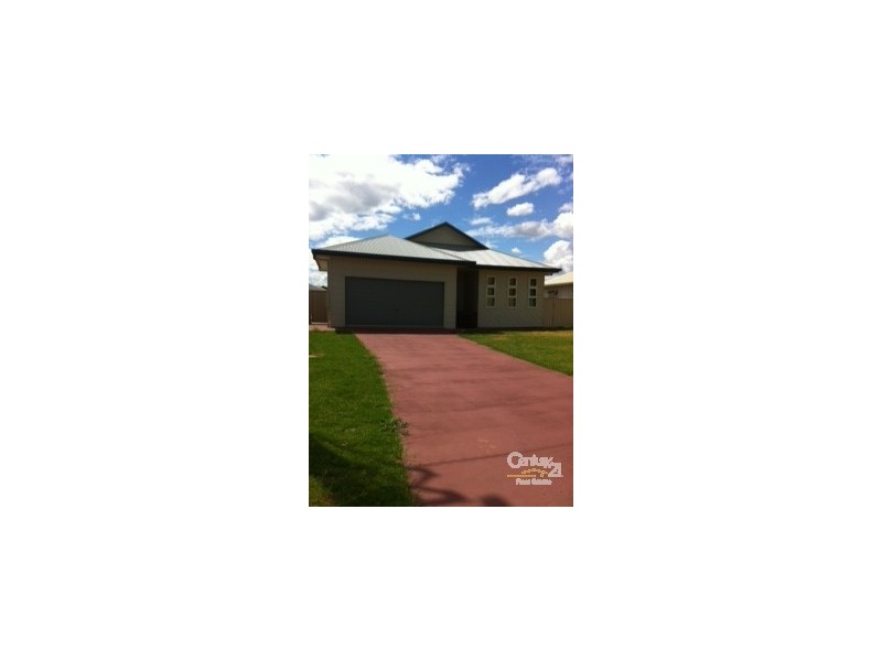 60 Gladstone Street, Emerald QLD 4720