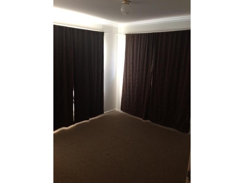 16 Bailey Street, Capella QLD 4723