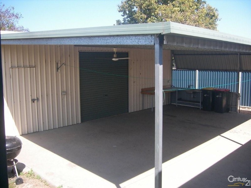 65 Wattle street, Blackwater QLD 4717