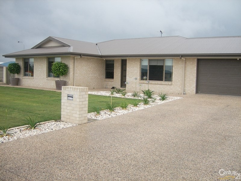 12 Guy Street, Emerald QLD 4720