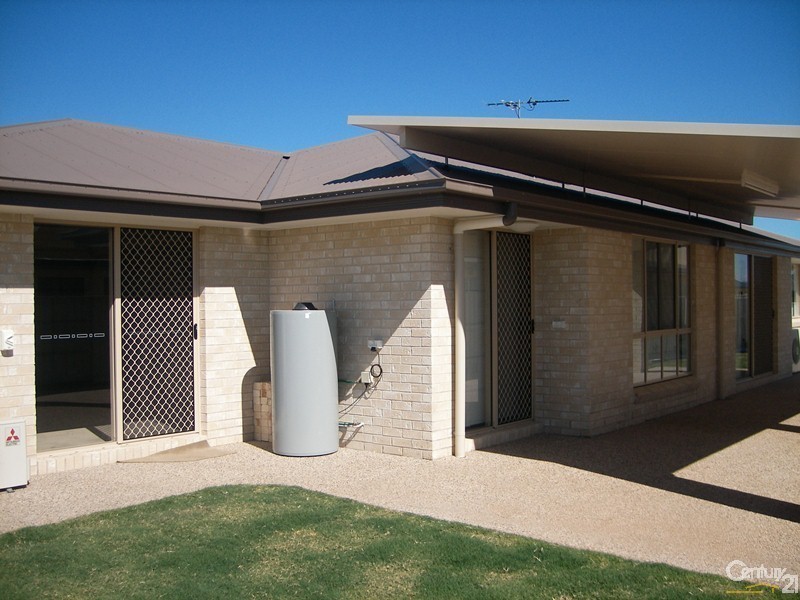 12 Guy Street, Emerald QLD 4720