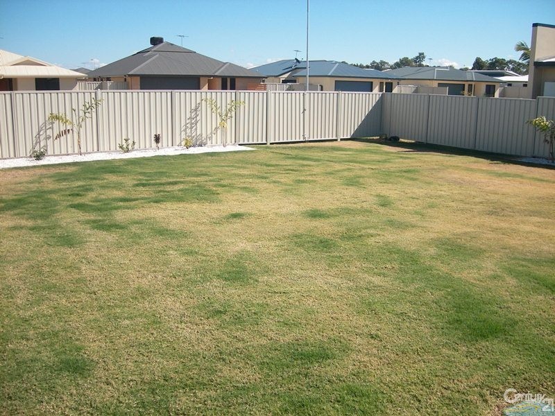 12 Guy Street, Emerald QLD 4720