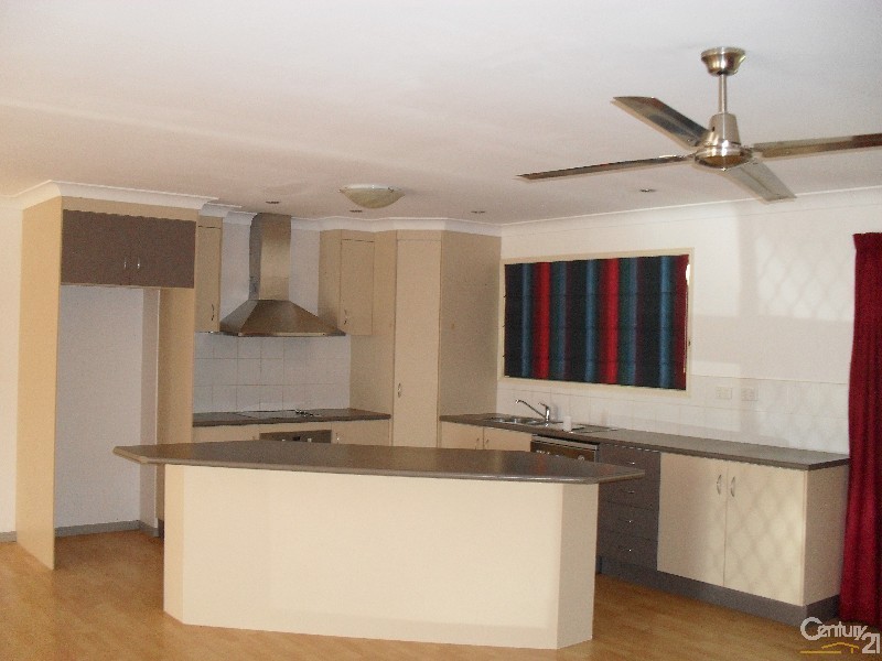 9 Sandalwood Street, Blackwater QLD 4717