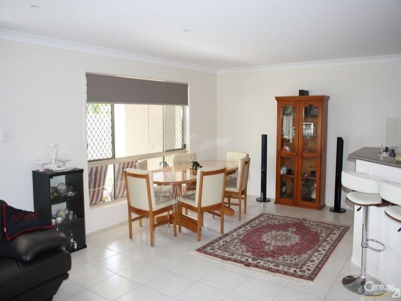 2/30 Haswell Street, Emerald QLD 4720