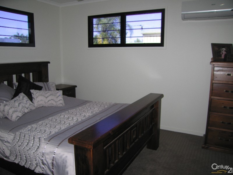 11 Columba Street, Blackwater QLD 4717