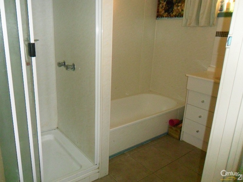 11 Columba Street, Blackwater QLD 4717