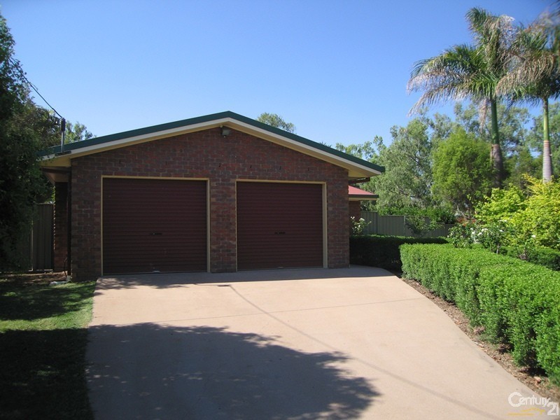 15 Egan Street, Emerald QLD 4720