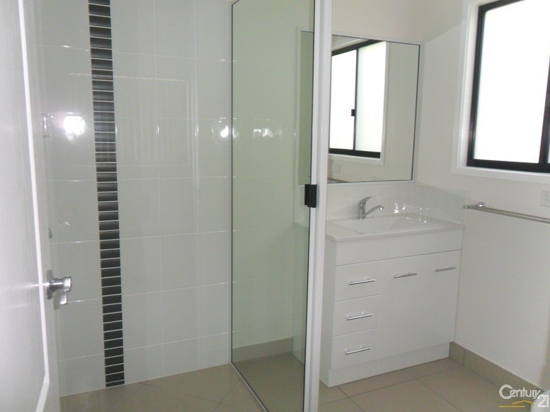 2/16 Bauman Way, Blackwater QLD 4717