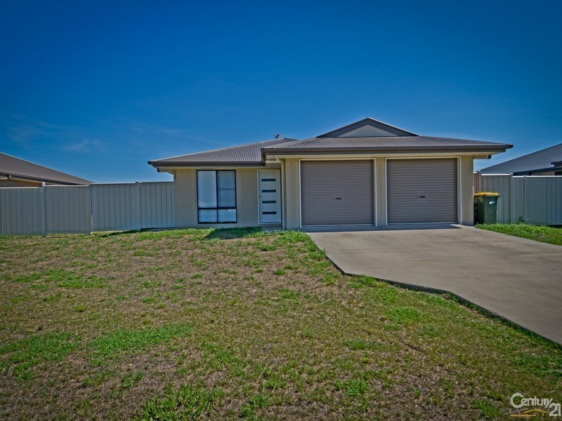 8 Baird street, Emerald QLD 4720