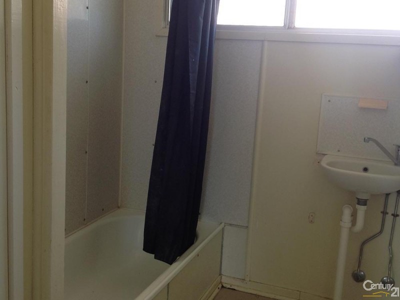 64 Littlefield Street, Blackwater QLD 4717