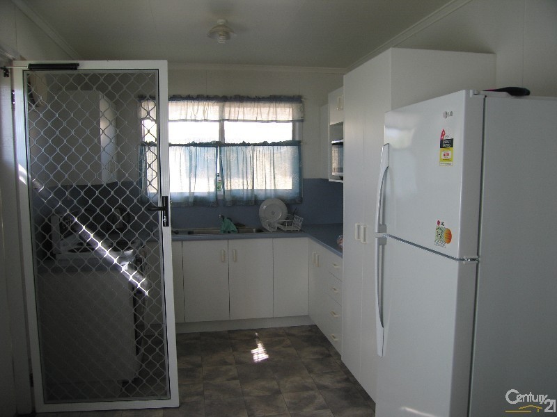 12 Acacia Street, Blackwater QLD 4717