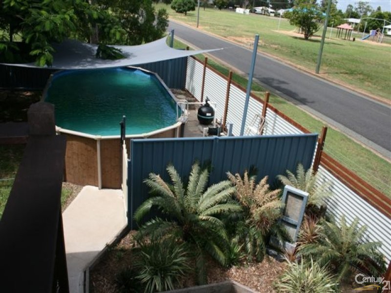 26 Acacia Street, Blackwater QLD 4717