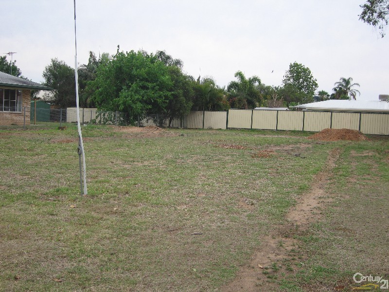 11 Fielder Place, Emerald QLD 4720