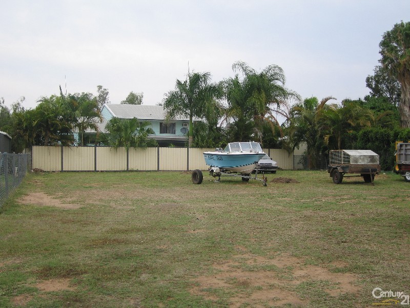 3 Smith Place, Emerald QLD 4720