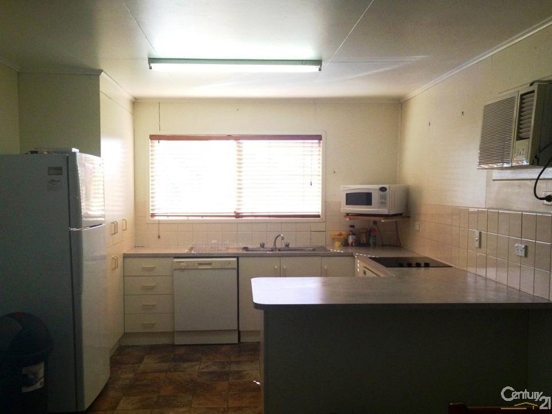 49 Stower Street, Blackwater QLD 4717