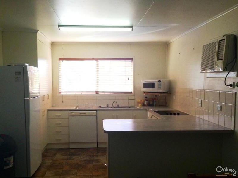 49 Stower Street, Blackwater QLD 4717