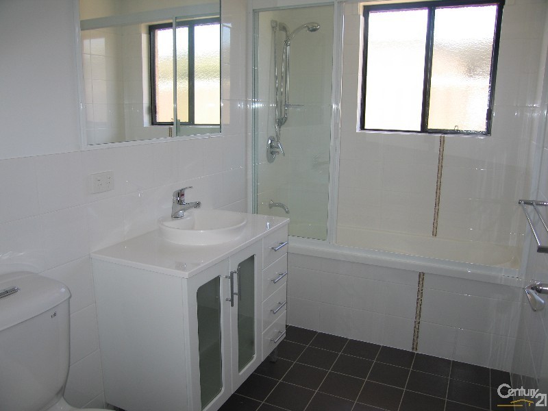 35 Mayfair Drive, Emerald QLD 4720