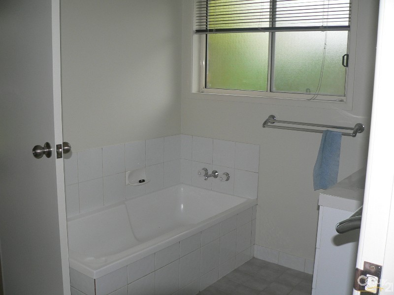 106 Gray Street, Emerald QLD 4720