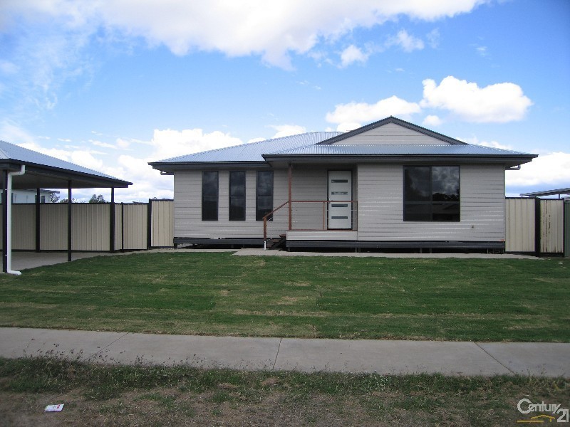 37 Bauman Way, Blackwater QLD 4717