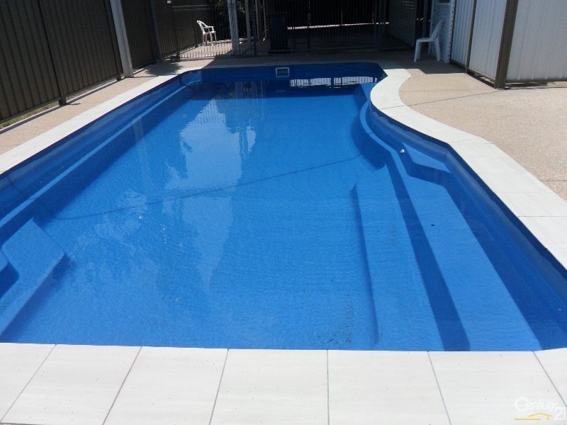 32 Wattle Street, Blackwater QLD 4717