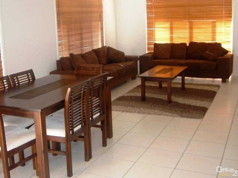 18 Mayfair Drive, Emerald QLD 4720