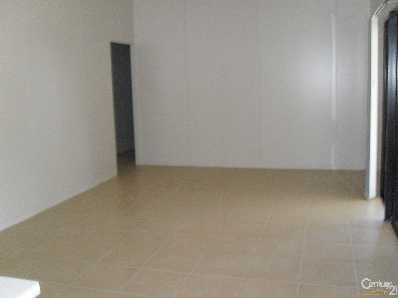 2 Cardinal Drive, Blackwater QLD 4717