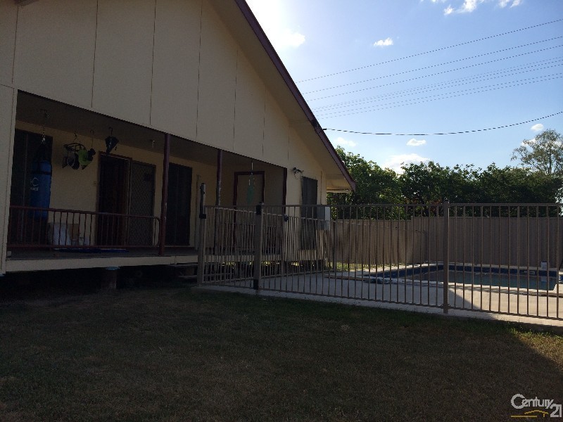 28 Church Lane, Emerald QLD 4720