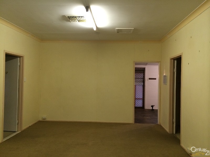 28 Church Lane, Emerald QLD 4720