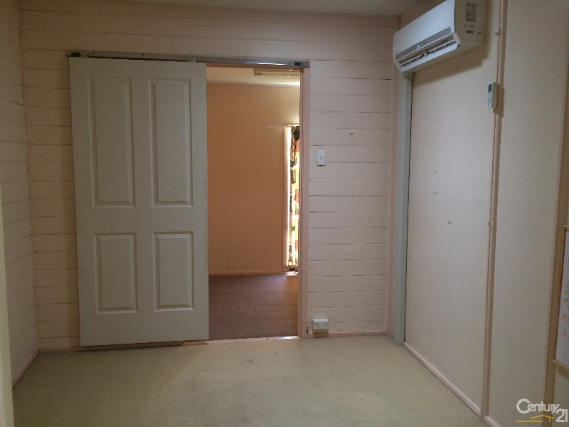 28 Church Lane, Emerald QLD 4720