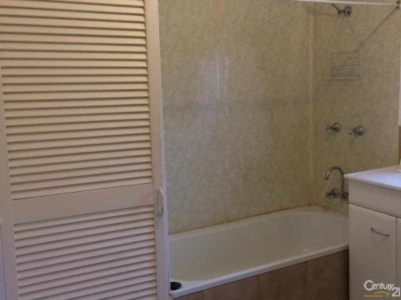 28 Church Lane, Emerald QLD 4720