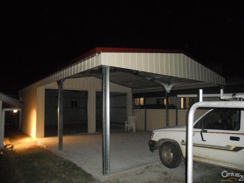 28 Church Lane, Emerald QLD 4720