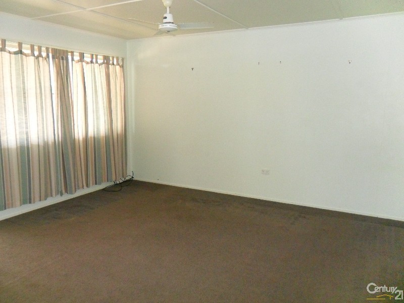 36 Wattle Street, Blackwater QLD 4717