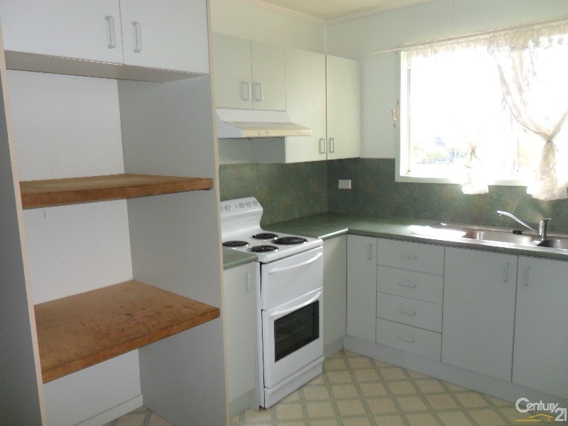 36 Wattle Street, Blackwater QLD 4717