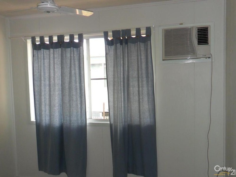 36 Wattle Street, Blackwater QLD 4717